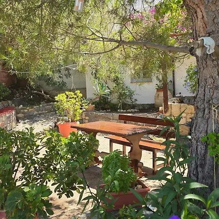 Persephone's Apartament Skala